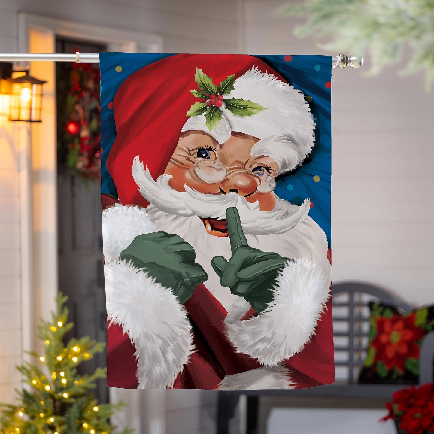 House Flag - Traditional Santa Portrait Burlap