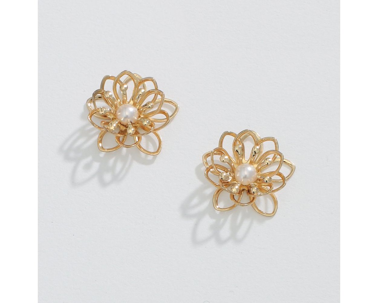Earrings - Gold Flowers w/ Pearls
