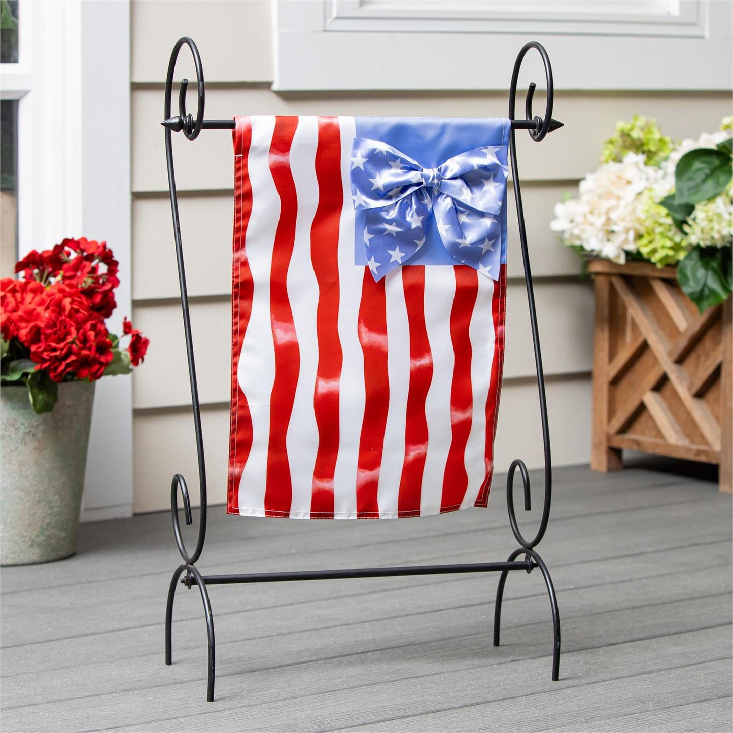 Garden Flag - Red White & Bows Applique