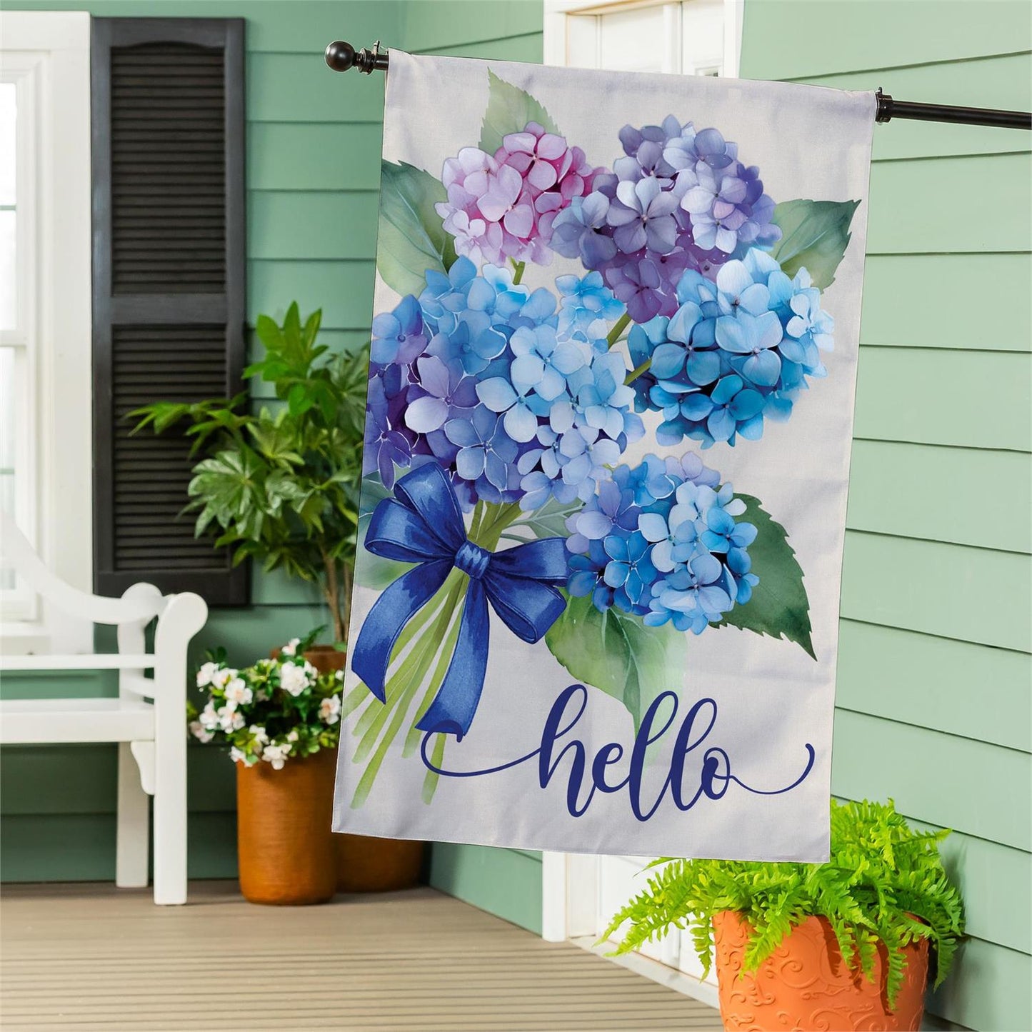 House Flag - Hydrangea Bouquet