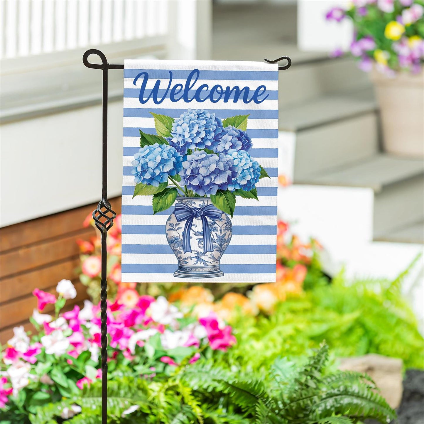 Garden Flag - Hydrangea Vase