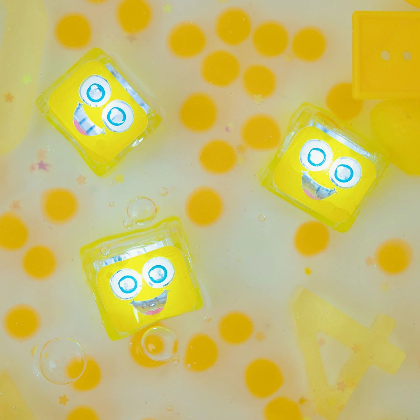 Light-Up Cube Pack - Alex